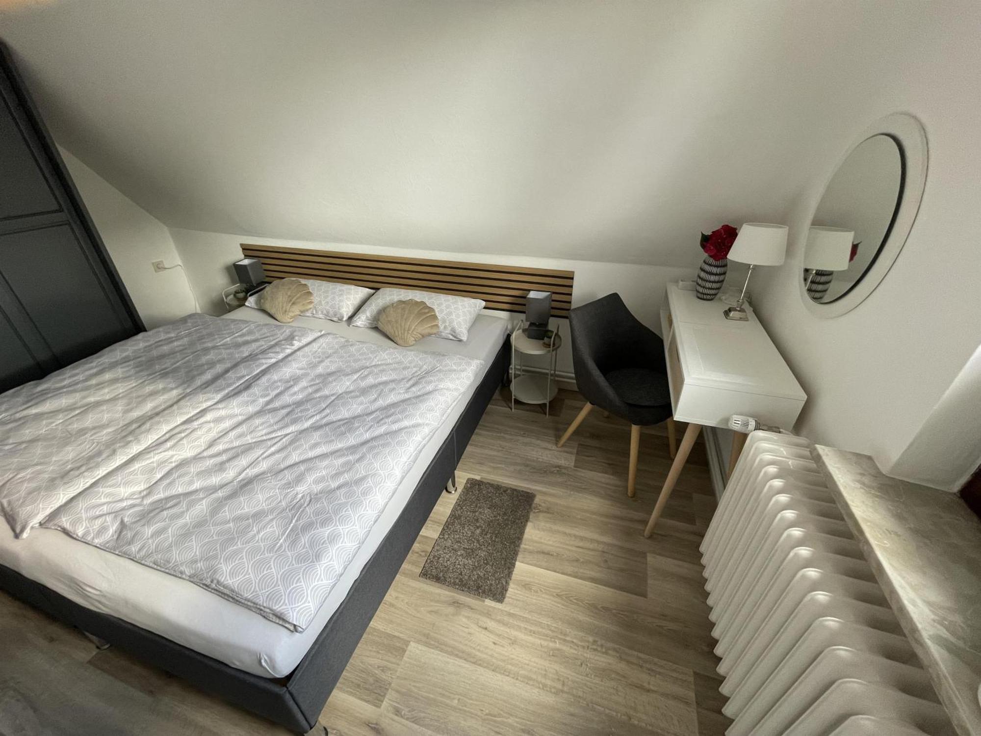 Ferienwohnung Alice Burhave Exterior foto